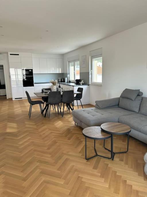 Apartment Vali 2 *